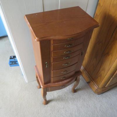 Thomas Pacconi JEWELRY CHEST Oak Wood Green Velvet Lining