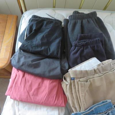 Women's Clothing Bulk Lot - Pants and Shorts