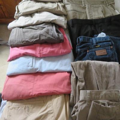 Women's Clothing Bulk Lot - Pants and Shorts