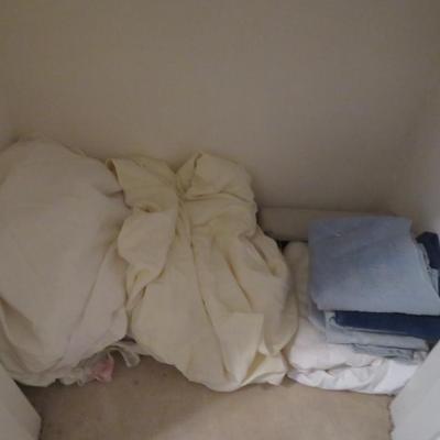 Closet Lot - Bed Sheets, Towels, Linen - Bulk Lot All Seen In Photos.