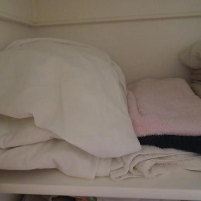 Closet Lot - Bed Sheets, Towels, Linen - Bulk Lot All Seen In Photos.