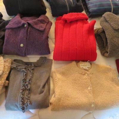 Women's Sweaters & Sweatshirts - Bulk Lot