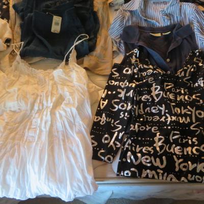 Bulk Lot of Women's Short Sleeve Tops