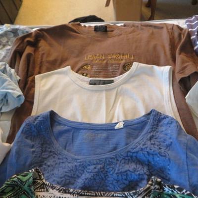 Women's Short Sleeve Tops - Bulk Lot