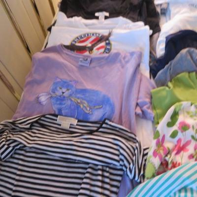 Women's Short Sleeve Tops - Bulk Lot