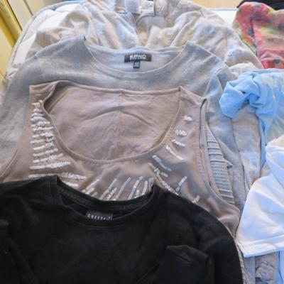 Women's Short Sleeve Tops - Bulk Lot