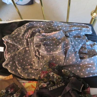 Women's Clothing - Misc Bulk Lot