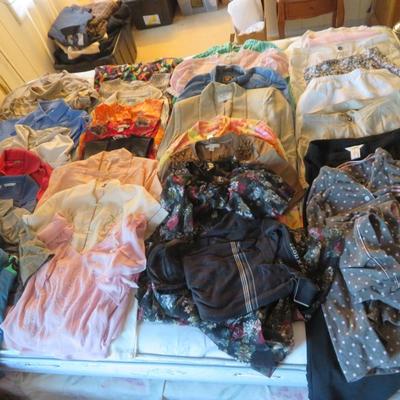 Women's Clothing - Misc Bulk Lot