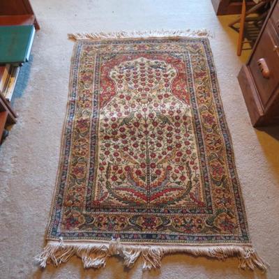 TURKISH ALL NATURAL SILK RUG WITH VEGETABLE DYES PRAYER RUG IN EXCELLENT CONDITION. ABOUT 57 X 37 INCHES
