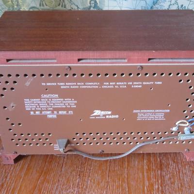 Fine Solid Wood Cabinetry Mid Century 1959 Zenith Model K731 AM FM Vacuum Tube Radio Excellent Condition Stellar Sounding!