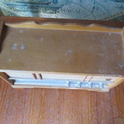 JVC Solid State - FM-AM 2 Speaker FT-264 (Japan 516)