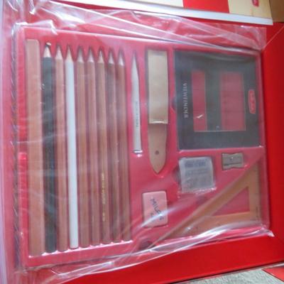 The Art of Basic Drawing - Deluxe Pencil Drawing Kit - Open but looks unused