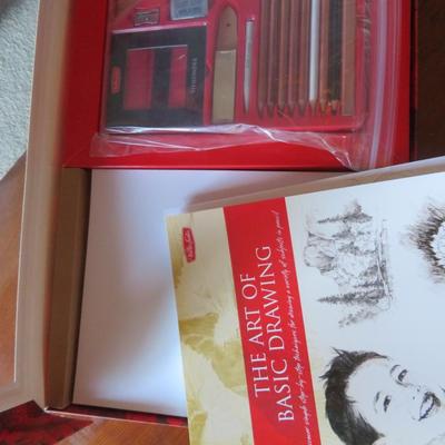 The Art of Basic Drawing - Deluxe Pencil Drawing Kit - Open but looks unused