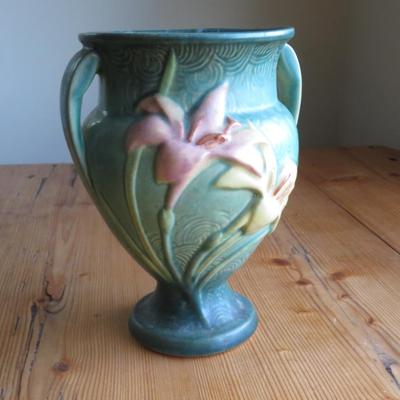Roseville Zephyr Lily Vase, Green, 202-8, 8 1/4"