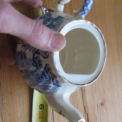 Sadler Teapot Made in England Elegant Blue Oriental Design on White Background Gold gilded