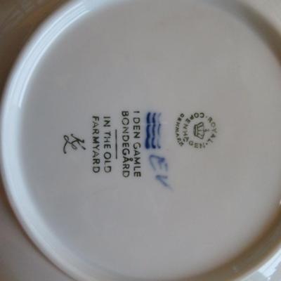 IN THE OLD FARMYARD 1969 ROYAL COPENHAGEN DENMARK COLLECTOR PLATE 7.25" Diameter lot of 2