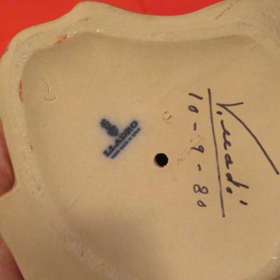 Lladro figurine Tenderness, Girl with Bunny Rabbit, 8"