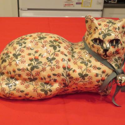 CHARMING PORCELAIN FLORAL PATCHWORK DESIGN CAT FIGURINE