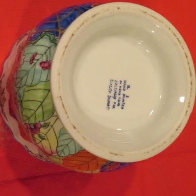 Gumps vase made in Hong Kong for quality Imports