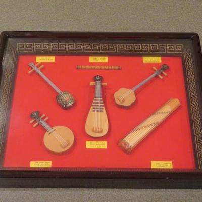 ASIAN ORIENTAL STRINGED MUSICAL INSTRUMENT FRAMED SHADOW BOX ART - NICE!