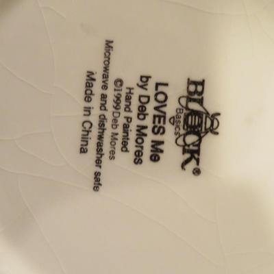 Block Basics Deb Mores LOVES ME Daisy Flowers Tea Pot With Box 1999