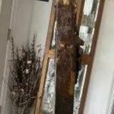 Vintage Unique Japanese George Nakashima Style Walnut Decor 32" Tall with Applied Bone Carvings in Good Condition.