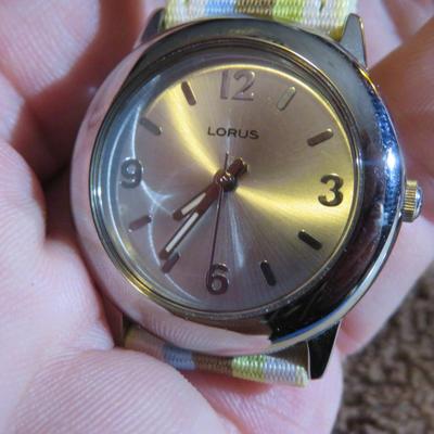 Estate Jewelry Wrist Watch Lot of 13 - Some Need Battery - Some Need repair.