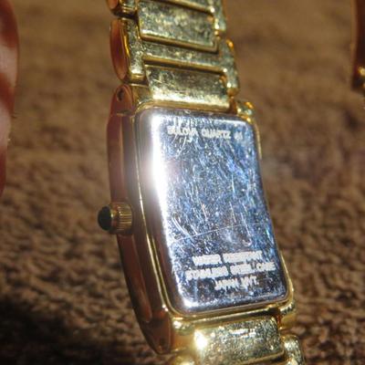 Estate Jewelry Wrist Watch Lot of 13 - Some Need Battery - Some Need repair.