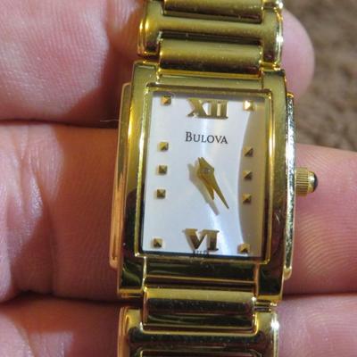 Estate Jewelry Wrist Watch Lot of 13 - Some Need Battery - Some Need repair.