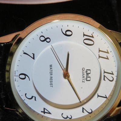 Estate Jewelry Wrist Watch Lot of 13 - Some Need Battery - Some Need repair.