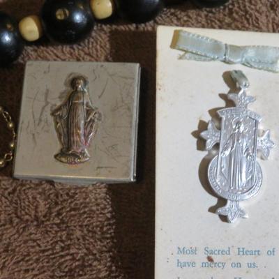 Catholic Religious Rosery and Cross Lot - Estate Jewelry Lot