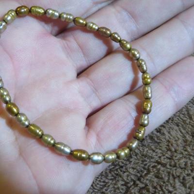 Estate Jewelry Lot - Fresh Water Pearls / Coultured Pearls -Bracelets & Earrings