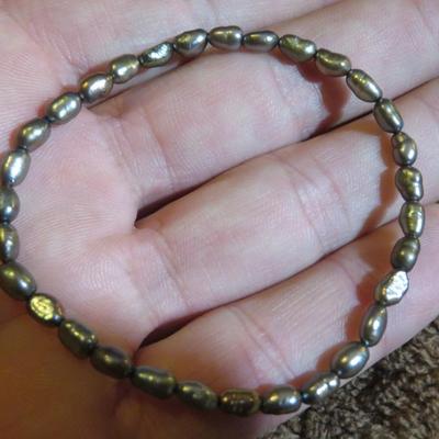 Estate Jewelry Lot - Fresh Water Pearls / Coultured Pearls -Bracelets & Earrings