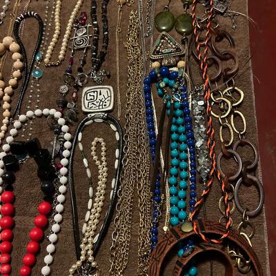 Estate, jewelry lot, large lot of necklaces.