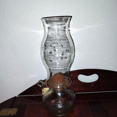 VINTAGE OIL LAMP-PICHURE AND SQUIRREL COLLECTIBLE