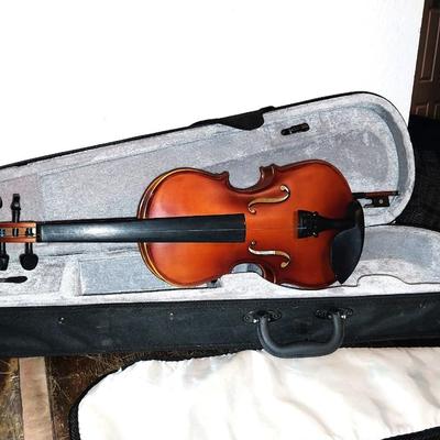 MENDINI VIOLIN WITH CASE