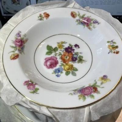 Vintage Noritake Japan Dresala #3033, 4-Salad, 5-Cake, & 6-Dessert Dishes in VG Preowned Condition.