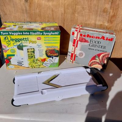 VEGGETTI PRO-SLICER/SHREDDER-KITCHENAID FOOD GRINDER