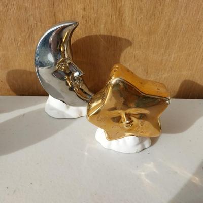 VINTAGE SALT & PEPPER SHAKERS