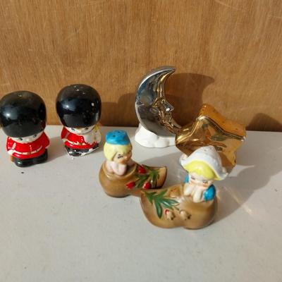 VINTAGE SALT & PEPPER SHAKERS