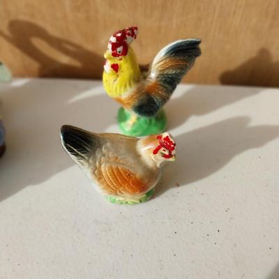 COWS-CHICKENS-COWBOY BOOTS VINTAGE SALT & PEPPER SHAKERS