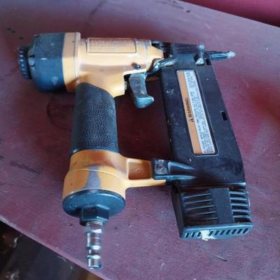 BOSTITCH AIR FASTNER AND ELECTRIC DAYTON IMPACT WRENCH