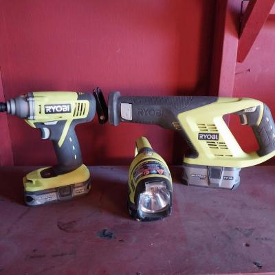 RYOBI CORDLESS DRILL-FLASHLIGHT-RECIPROCATING SAW