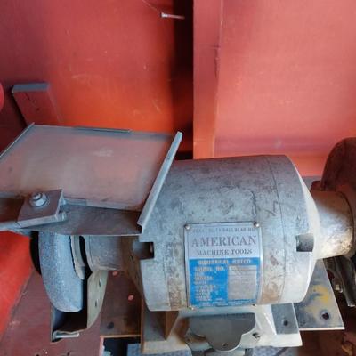AMERICAN GRINDER ON STAND