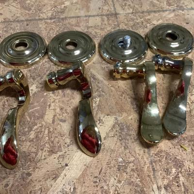 Used 4 door handles/door lever