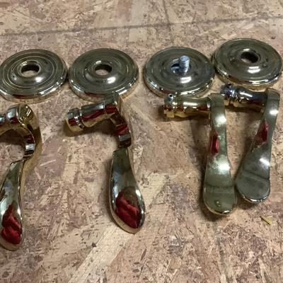 Used 4 door handles/door lever