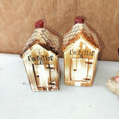 VINTAGE SALT & PEPPER SHAKERS