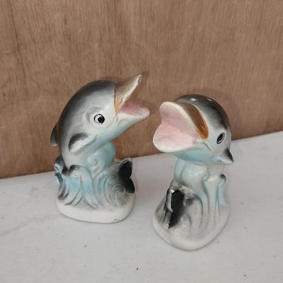 VINTAGE SALT & PEPPER SHAKERS