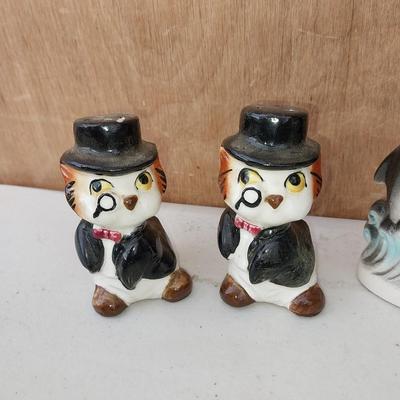 VINTAGE SALT & PEPPER SHAKERS