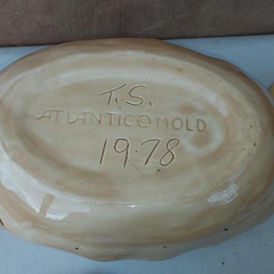 TWO VINTAGE DISHES WITH LIDS